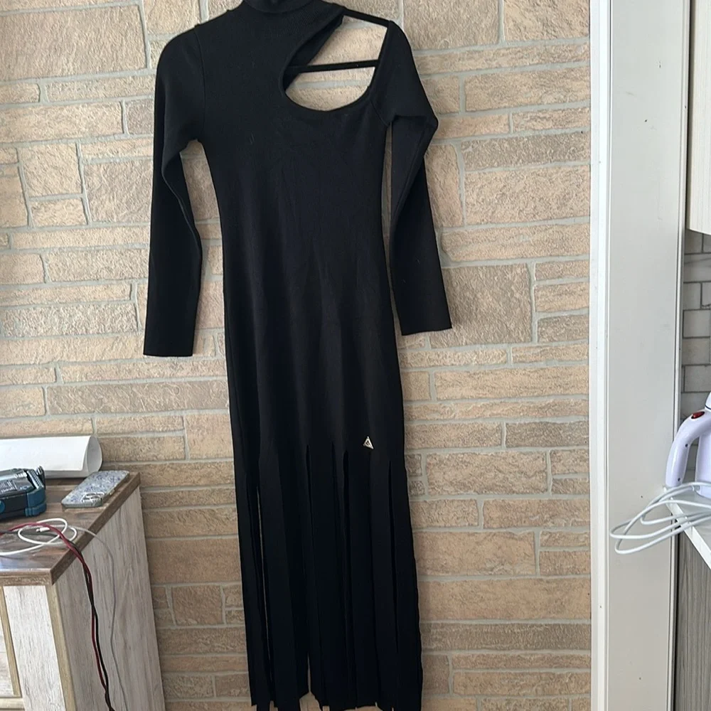 AKEP Long Sleeve Maxi Knitted Fitted Turtleneck Dress with Cut-out and Fringes S